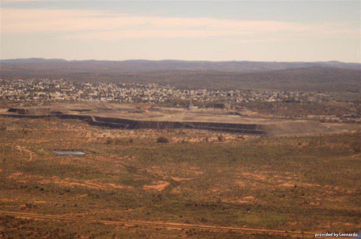 Oasis Motor Inn Broken Hill Esterno foto